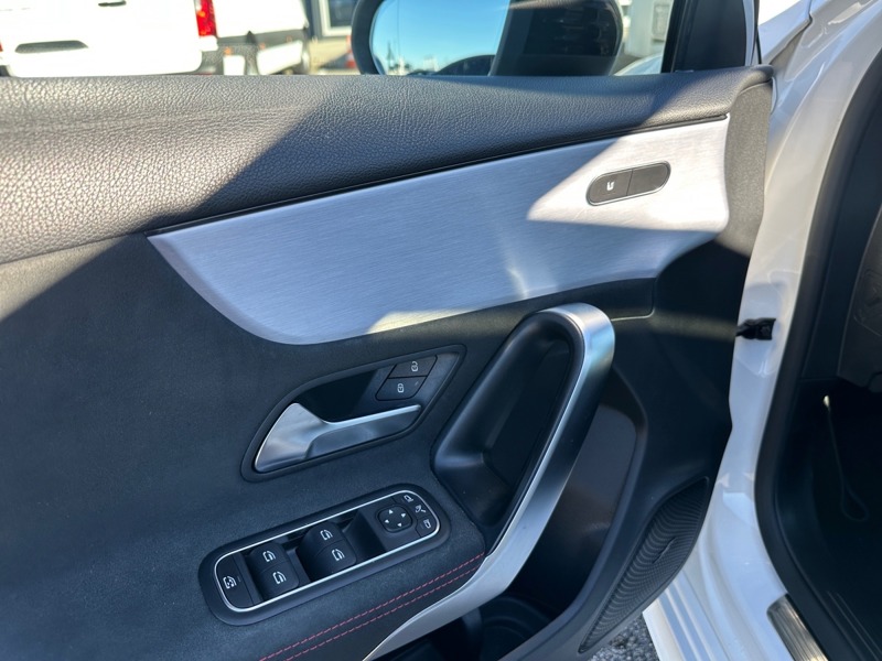 Image Mercedes-Benz CLASSE A A 180 Compacte  Classe A 180 AMG Line A 180 Compacte